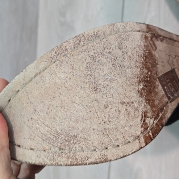 Free People Women Cut Out Side Black Suede Ankle Boots Shoes Sz 37/6.5-7 - Picture 13 of 14